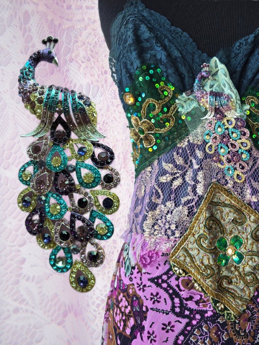 Whimsical Crystal Jewel Peacock Brooch Y2k-Style Indie Evening Wear
